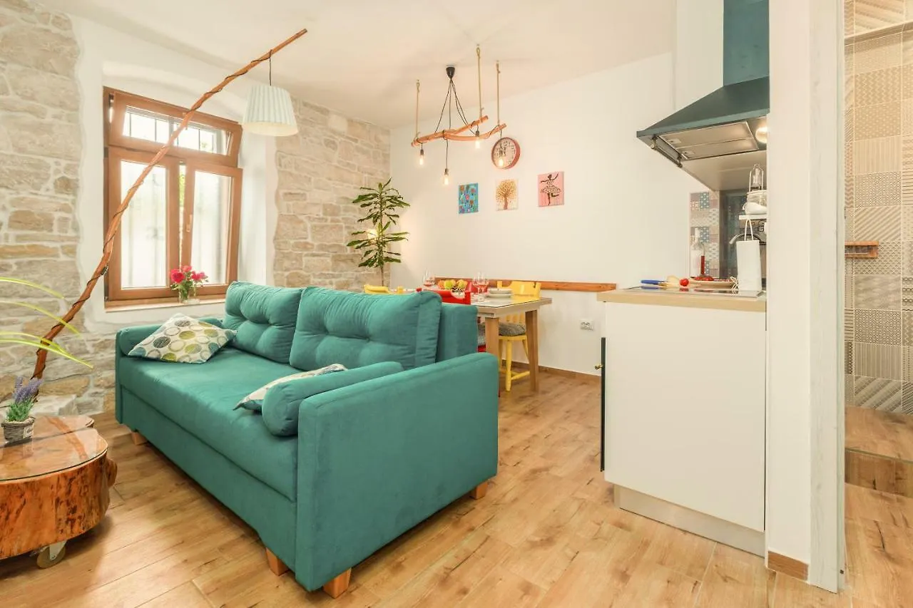 Apartment Henna Pula location